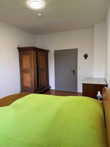 kleines Schlafzimmer